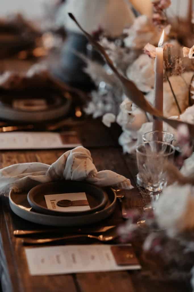 Table setting et papeterie dans le thème orientale boho
